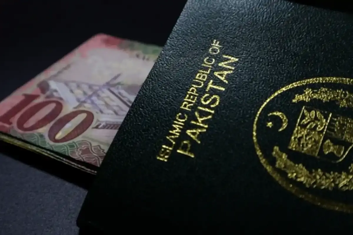 Diagram showing payment flow barriers for KSA-based Pakistani NRPs using Stripe and PayPal