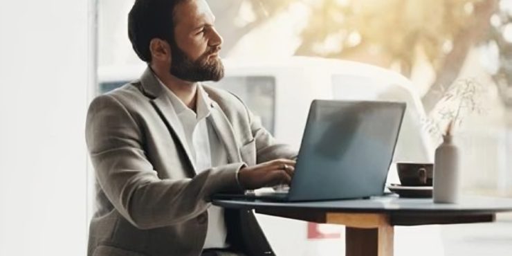 Should Freelancers Start With a UK LTD or Wait